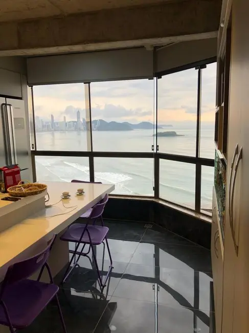 Apartamento com 4 quartos à venda e para alugar, 180m2 em Centro, Balneario Camboriu - SC - imagem 6 Foto 6 de Apartamento com 4 quartos à venda e para alugar, 180m2 em Centro, Balneario Camboriu - SC