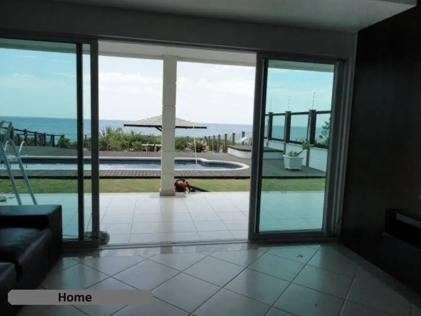 Casa com 4 quartos à venda e para alugar, 463m2 em Balneario Camboriu - SC - imagem 9 Foto 9 de Casa com 4 quartos à venda e para alugar, 463m2 em Balneario Camboriu - SC