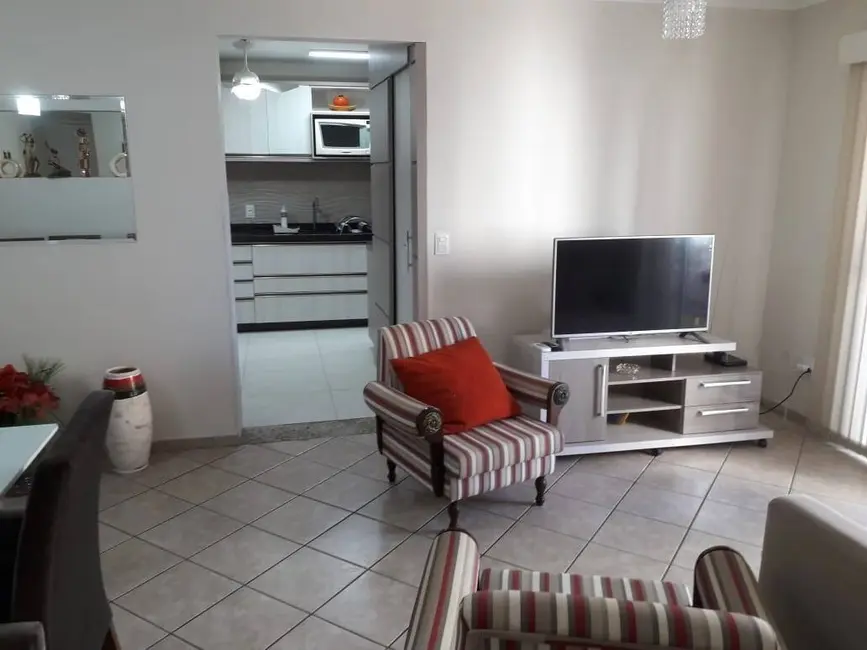 Apartamento com 2 quartos à venda e para alugar, 90m2 em Centro, Balneario Camboriu - SC - imagem 4 Foto 4 de Apartamento com 2 quartos à venda e para alugar, 90m2 em Centro, Balneario Camboriu - SC
