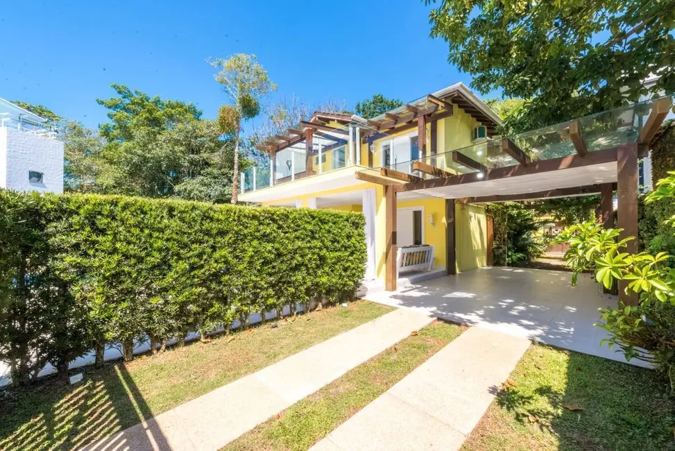 Foto 1 de Casa com 3 quartos à venda e para alugar, 350m2 em Praia das Taquaras, Balneario Camboriu - SC