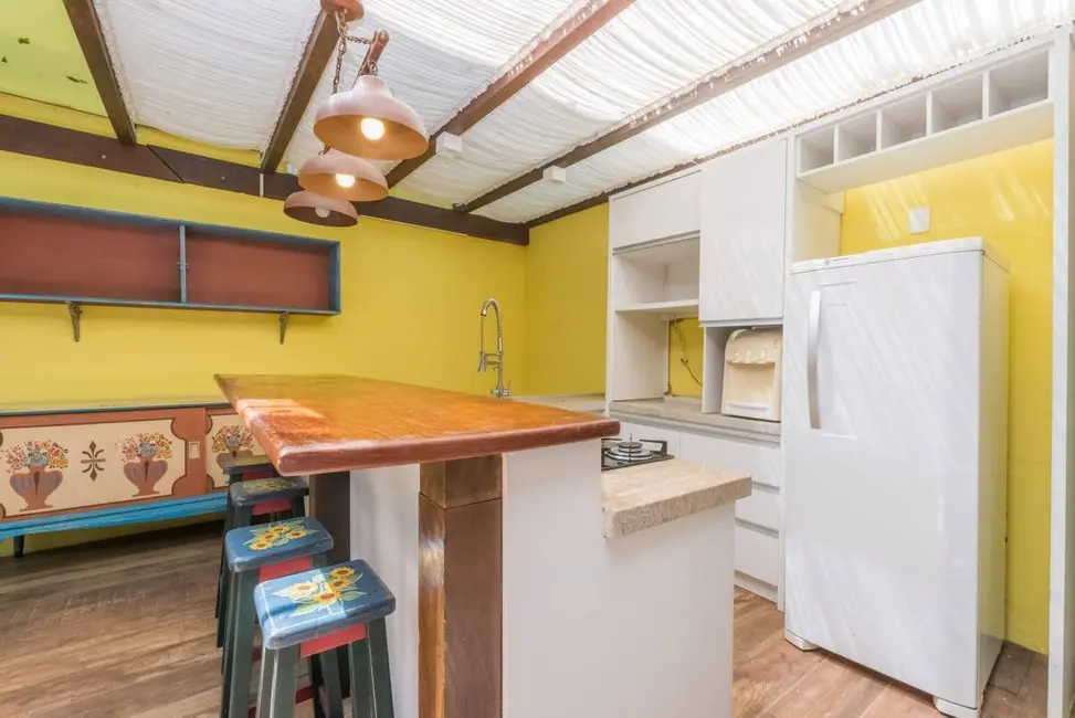 Sobrado com 3 quartos à venda, 350m2 em Praia das Taquaras, Balneario Camboriu - SC - imagem 2 Foto 2 de Sobrado com 3 quartos à venda, 350m2 em Praia das Taquaras, Balneario Camboriu - SC