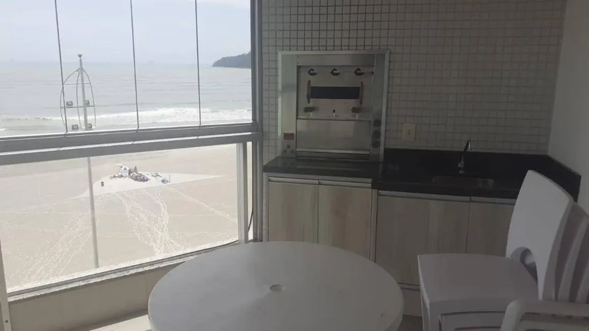 Apartamento com 3 quartos à venda e para alugar, 130m2 em Centro, Balneario Camboriu - SC - imagem 4 Foto 4 de Apartamento com 3 quartos à venda e para alugar, 130m2 em Centro, Balneario Camboriu - SC