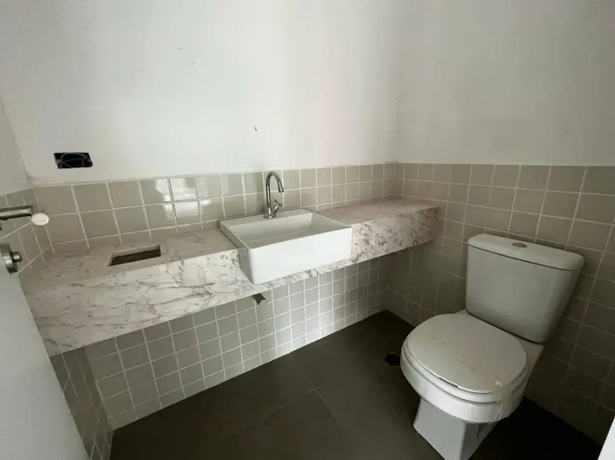 Sala Comercial para alugar, 273m2 em Batel, Curitiba - PR - imagem 7 Foto 7 de Sala Comercial para alugar, 273m2 em Batel, Curitiba - PR