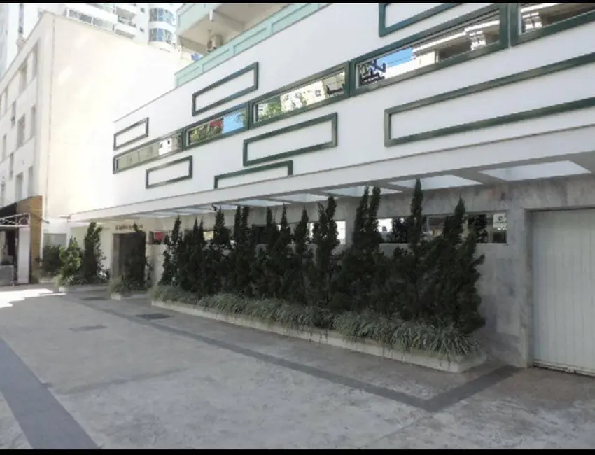 Apartamento com 2 quartos para alugar, 90m2 em Centro, Balneario Camboriu - SC - imagem 3 Foto 3 de Apartamento com 2 quartos para alugar, 90m2 em Centro, Balneario Camboriu - SC