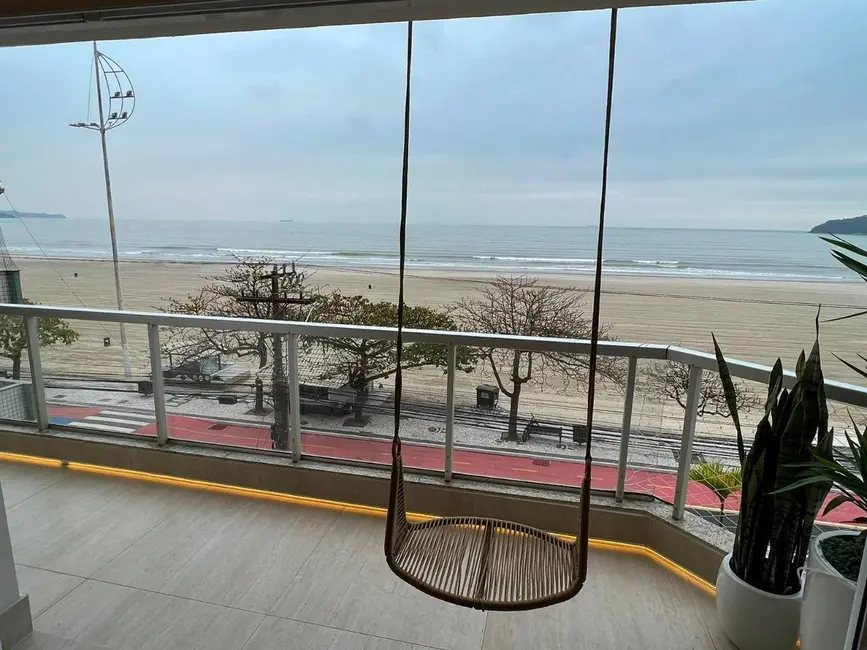 Apartamento com 4 quartos à venda e para alugar, 230m2 em Centro, Balneario Camboriu - SC - imagem 8 Foto 8 de Apartamento com 4 quartos à venda e para alugar, 230m2 em Centro, Balneario Camboriu - SC