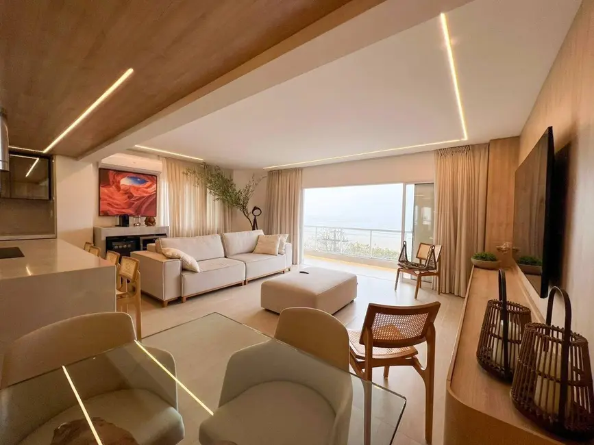 Apartamento com 4 quartos à venda e para alugar, 230m2 em Centro, Balneario Camboriu - SC - imagem 5 Foto 5 de Apartamento com 4 quartos à venda e para alugar, 230m2 em Centro, Balneario Camboriu - SC