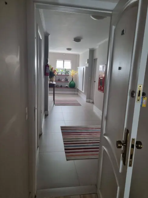 Apartamento com 3 quartos à venda e para alugar, 220m2 em Centro, Balneario Camboriu - SC - imagem 3 Foto 3 de Apartamento com 3 quartos à venda e para alugar, 220m2 em Centro, Balneario Camboriu - SC