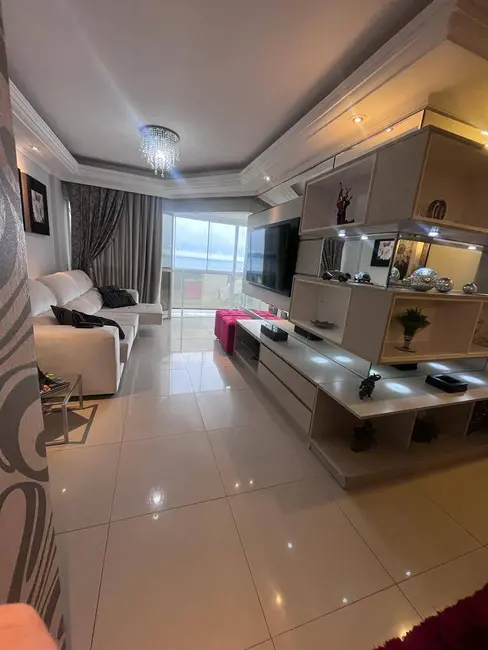 Apartamento com 3 quartos à venda e para alugar, 150m2 em Centro, Balneario Camboriu - SC - imagem 5 Foto 5 de Apartamento com 3 quartos à venda e para alugar, 150m2 em Centro, Balneario Camboriu - SC