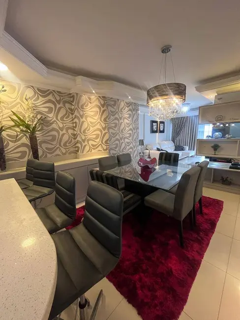 Apartamento com 3 quartos à venda e para alugar, 150m2 em Centro, Balneario Camboriu - SC - imagem 6 Foto 6 de Apartamento com 3 quartos à venda e para alugar, 150m2 em Centro, Balneario Camboriu - SC