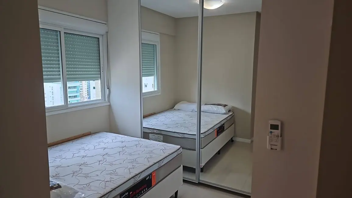 Apartamento com 3 quartos à venda e para alugar, 150m2 em Centro, Balneario Camboriu - SC - imagem 5 Foto 5 de Apartamento com 3 quartos à venda e para alugar, 150m2 em Centro, Balneario Camboriu - SC