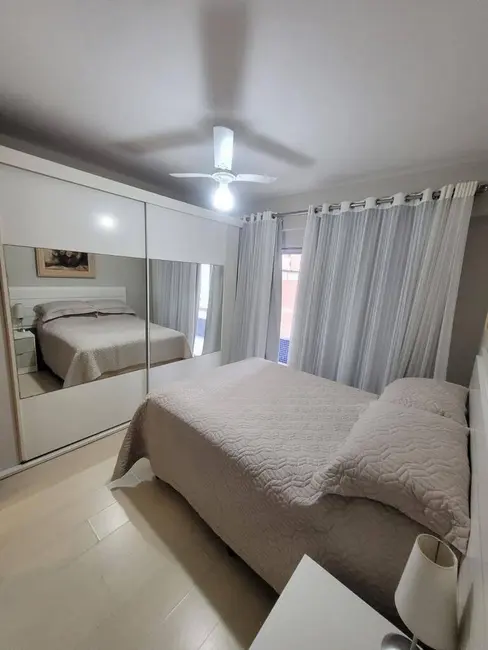 Apartamento com 3 quartos à venda e para alugar, 180m2 em Centro, Balneario Camboriu - SC - imagem 3 Foto 3 de Apartamento com 3 quartos à venda e para alugar, 180m2 em Centro, Balneario Camboriu - SC