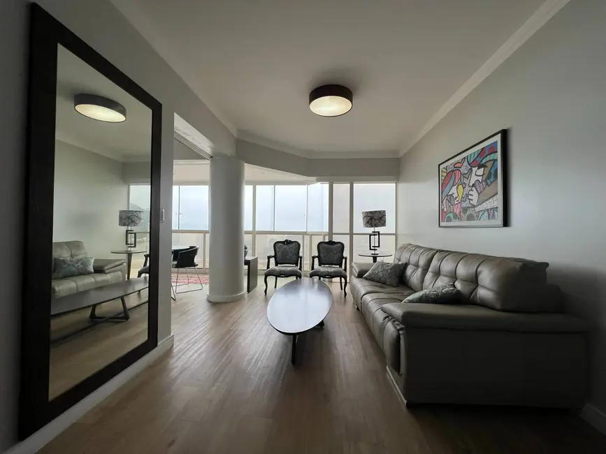 Apartamento com 3 quartos à venda e para alugar, 180m2 em Centro, Balneario Camboriu - SC - imagem 3 Foto 3 de Apartamento com 3 quartos à venda e para alugar, 180m2 em Centro, Balneario Camboriu - SC