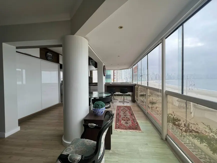 Foto 1 de Apartamento com 3 quartos à venda e para alugar, 180m2 em Centro, Balneario Camboriu - SC
