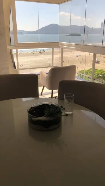 Apartamento com 3 quartos à venda e para alugar, 120m2 em Centro, Balneario Camboriu - SC - imagem 4 Foto 4 de Apartamento com 3 quartos à venda e para alugar, 120m2 em Centro, Balneario Camboriu - SC