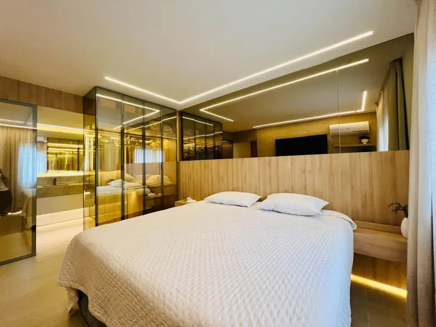 Apartamento com 4 quartos à venda e para alugar, 180m2 em Centro, Balneario Camboriu - SC - imagem 9 Foto 9 de Apartamento com 4 quartos à venda e para alugar, 180m2 em Centro, Balneario Camboriu - SC