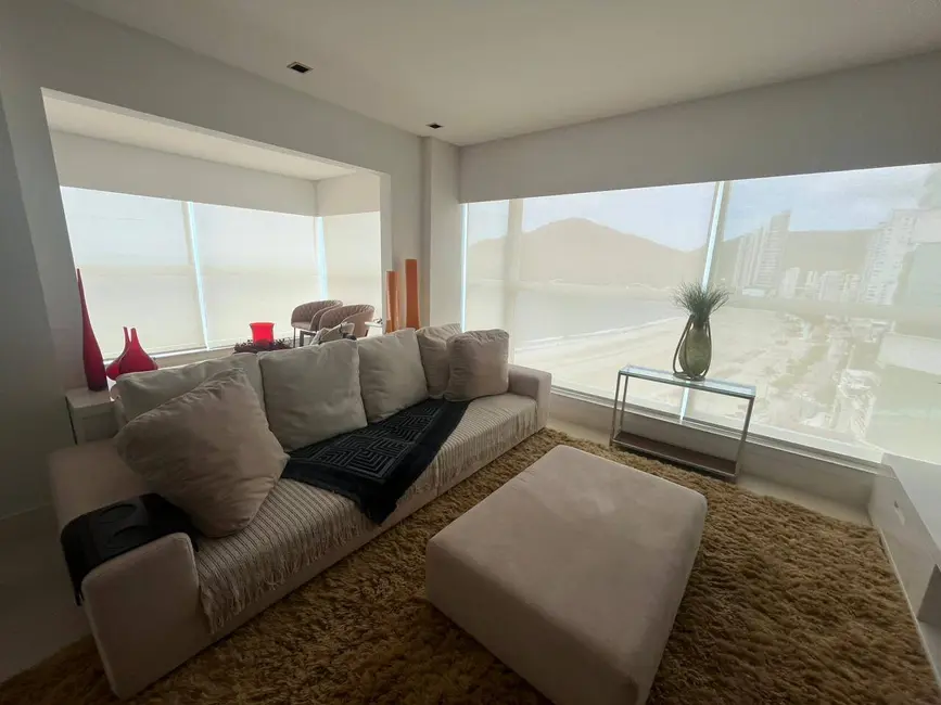 Apartamento com 4 quartos à venda e para alugar, 200m2 em Centro, Balneario Camboriu - SC - imagem 6 Foto 6 de Apartamento com 4 quartos à venda e para alugar, 200m2 em Centro, Balneario Camboriu - SC