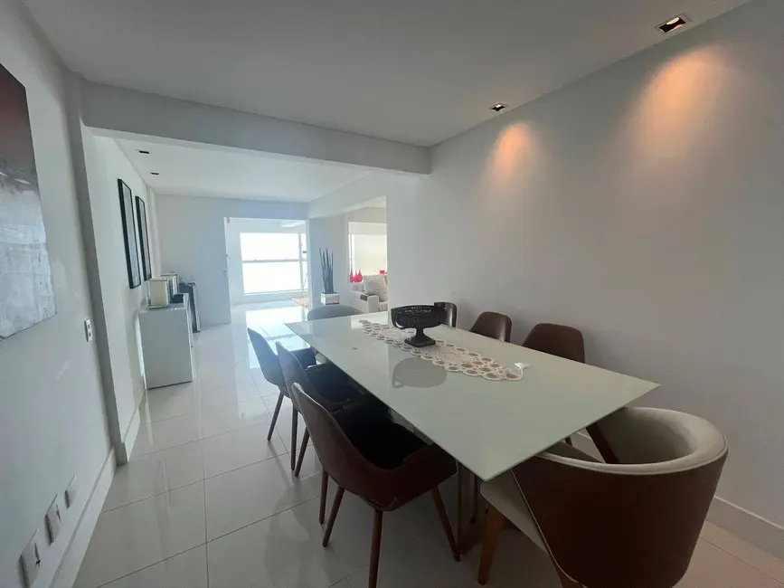 Apartamento com 4 quartos à venda e para alugar, 200m2 em Centro, Balneario Camboriu - SC - imagem 8 Foto 8 de Apartamento com 4 quartos à venda e para alugar, 200m2 em Centro, Balneario Camboriu - SC