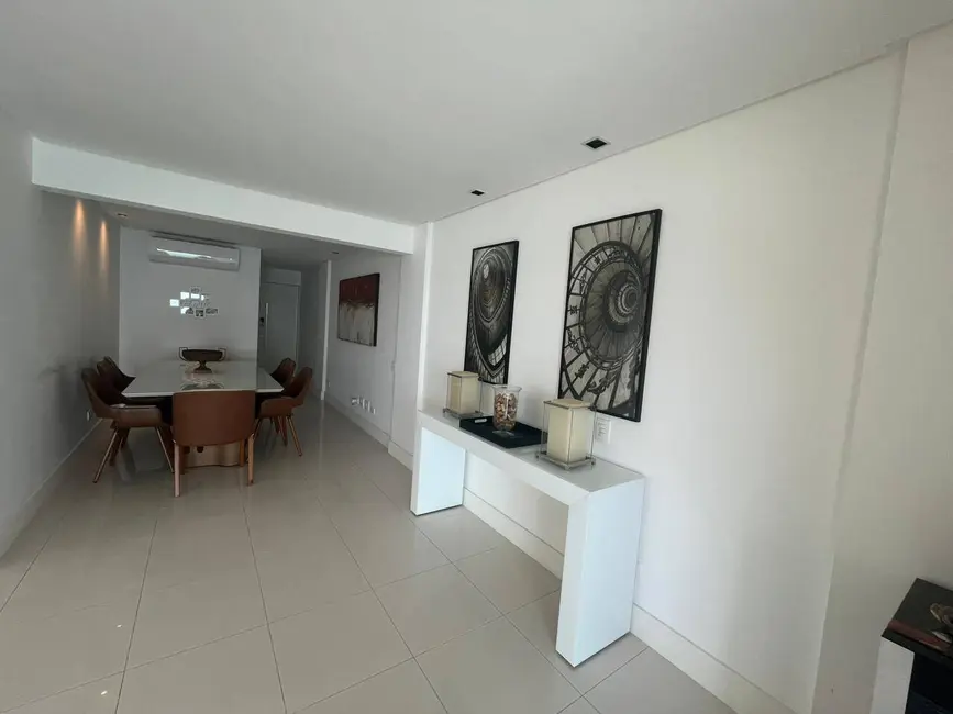 Apartamento com 4 quartos à venda e para alugar, 200m2 em Centro, Balneario Camboriu - SC - imagem 7 Foto 7 de Apartamento com 4 quartos à venda e para alugar, 200m2 em Centro, Balneario Camboriu - SC