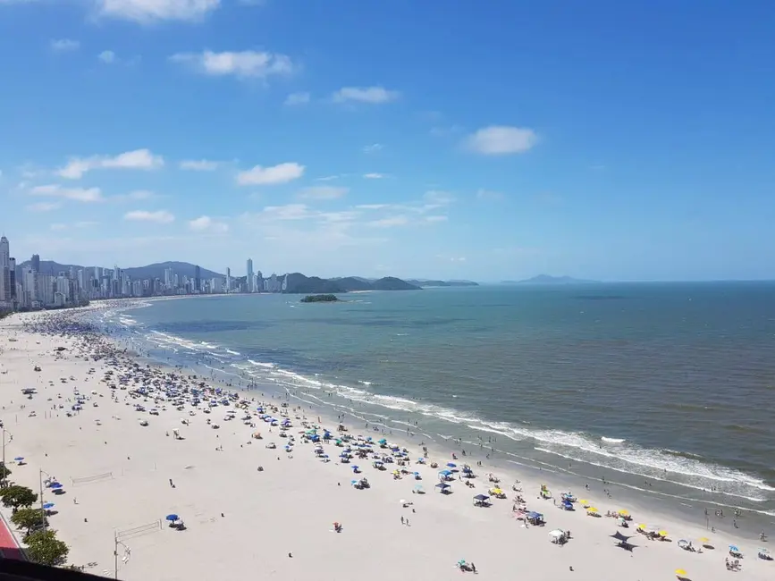 Apartamento com 3 quartos à venda e para alugar, 120m2 em Centro, Balneario Camboriu - SC - imagem 3 Foto 3 de Apartamento com 3 quartos à venda e para alugar, 120m2 em Centro, Balneario Camboriu - SC