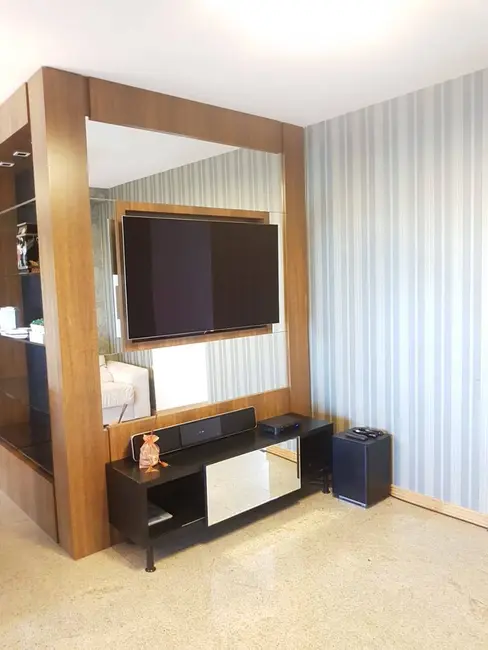 Apartamento com 3 quartos à venda e para alugar, 120m2 em Centro, Balneario Camboriu - SC - imagem 5 Foto 5 de Apartamento com 3 quartos à venda e para alugar, 120m2 em Centro, Balneario Camboriu - SC
