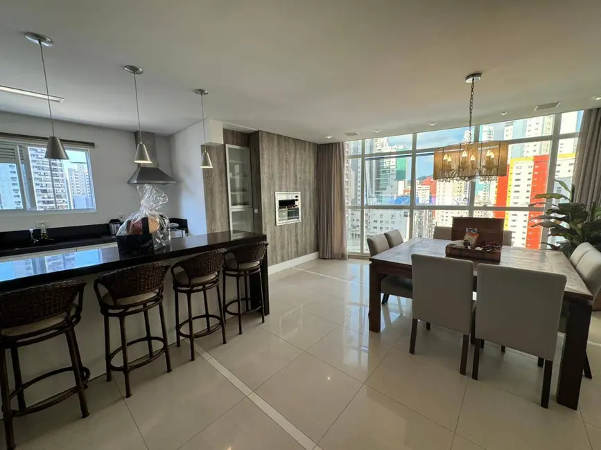 Foto 2 de Apartamento com 3 quartos à venda e para alugar, 129m2 em Centro, Balneario Camboriu - SC
