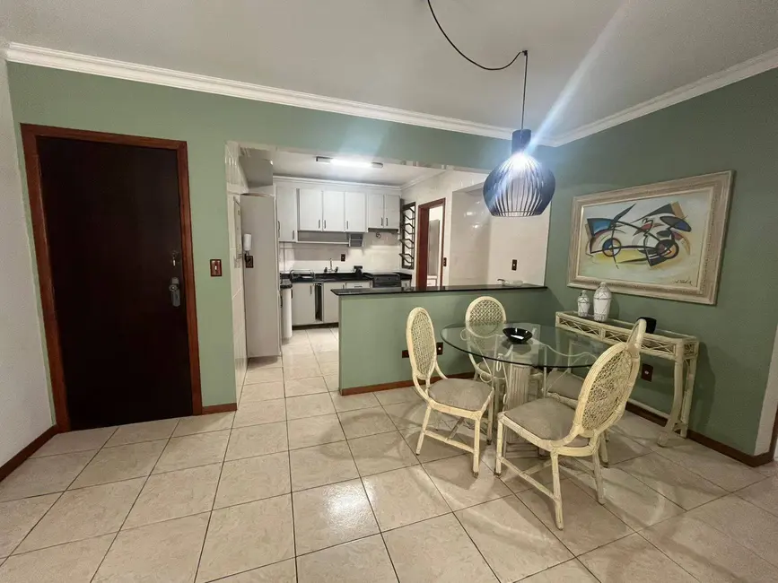 Apartamento com 3 quartos para alugar, 75m2 em Centro, Balneario Camboriu - SC - imagem 5 Foto 5 de Apartamento com 3 quartos para alugar, 75m2 em Centro, Balneario Camboriu - SC