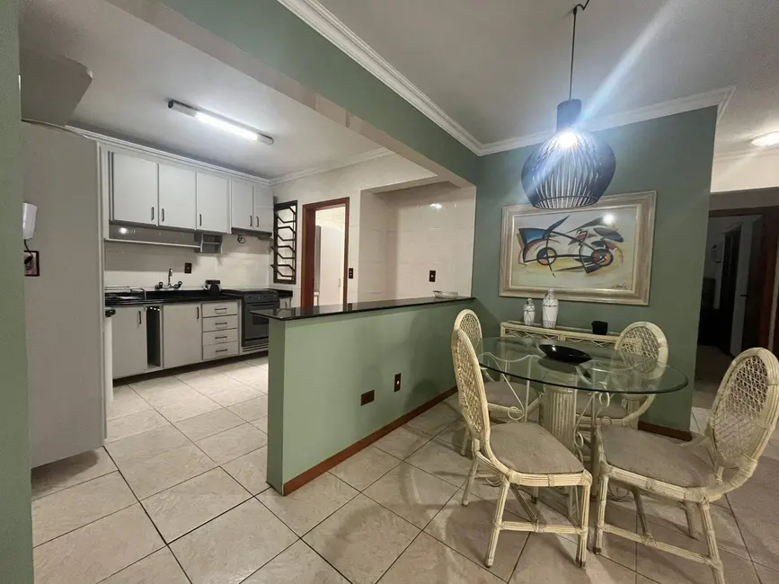 Apartamento com 3 quartos para alugar, 75m2 em Centro, Balneario Camboriu - SC - imagem 2 Foto 2 de Apartamento com 3 quartos para alugar, 75m2 em Centro, Balneario Camboriu - SC