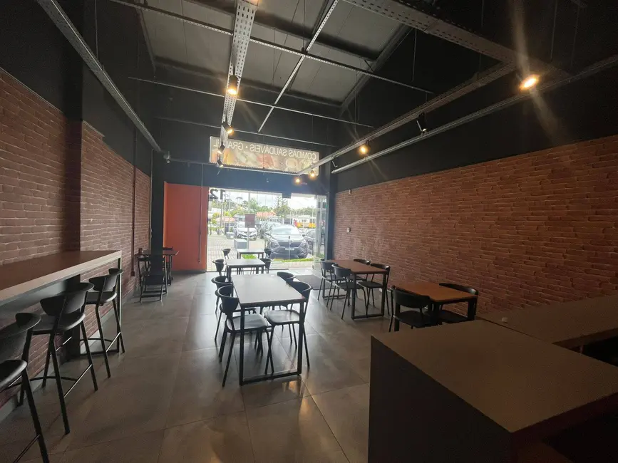 Loja para alugar, 59m2 em Uberaba, Curitiba - PR - imagem 8 Foto 8 de Loja para alugar, 59m2 em Uberaba, Curitiba - PR