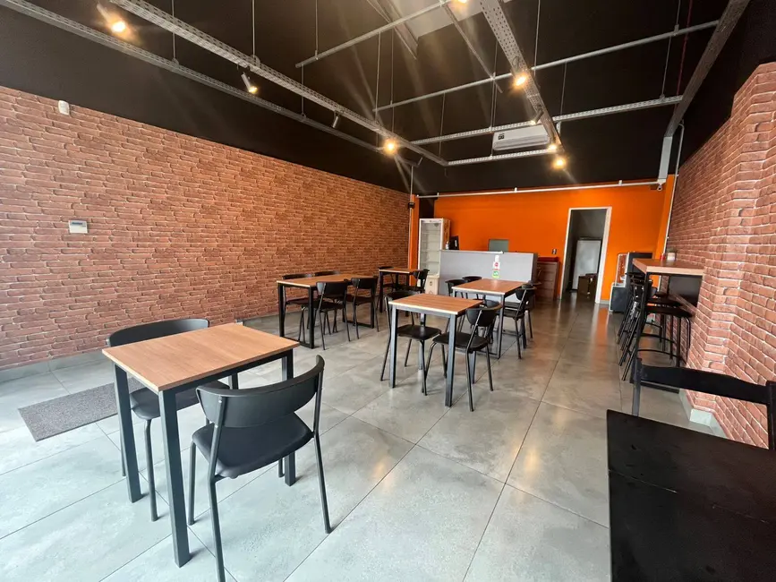 Loja para alugar, 59m2 em Uberaba, Curitiba - PR - imagem 6 Foto 6 de Loja para alugar, 59m2 em Uberaba, Curitiba - PR