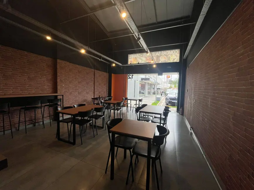 Loja para alugar, 59m2 em Uberaba, Curitiba - PR - imagem 7 Foto 7 de Loja para alugar, 59m2 em Uberaba, Curitiba - PR