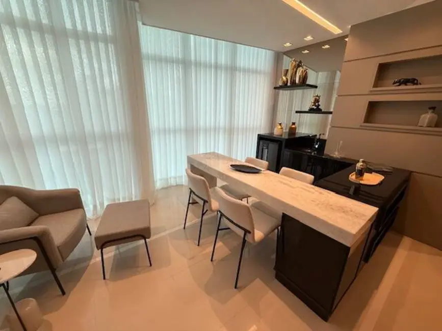 Apartamento com 3 quartos à venda, 135m2 em Centro, Balneario Camboriu - SC - imagem 8 Foto 8 de Apartamento com 3 quartos à venda, 135m2 em Centro, Balneario Camboriu - SC