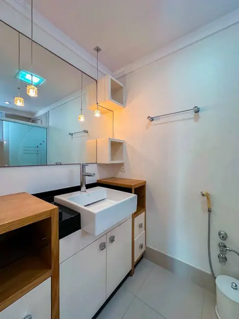 Apartamento com 3 quartos à venda, 139m2 em Centro, Balneario Camboriu - SC - imagem 7 Foto 7 de Apartamento com 3 quartos à venda, 139m2 em Centro, Balneario Camboriu - SC
