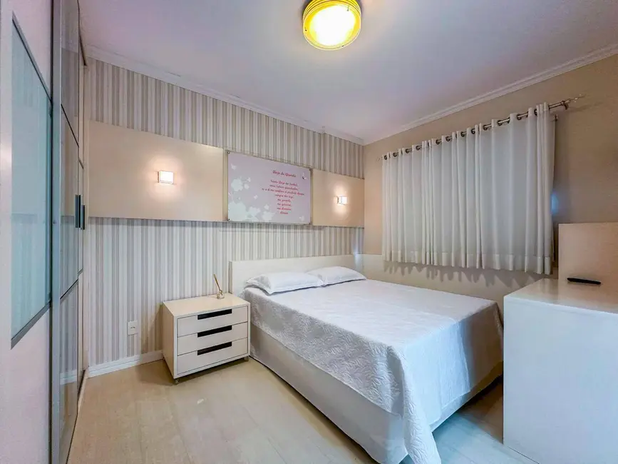 Apartamento com 3 quartos à venda, 139m2 em Centro, Balneario Camboriu - SC - imagem 9 Foto 9 de Apartamento com 3 quartos à venda, 139m2 em Centro, Balneario Camboriu - SC