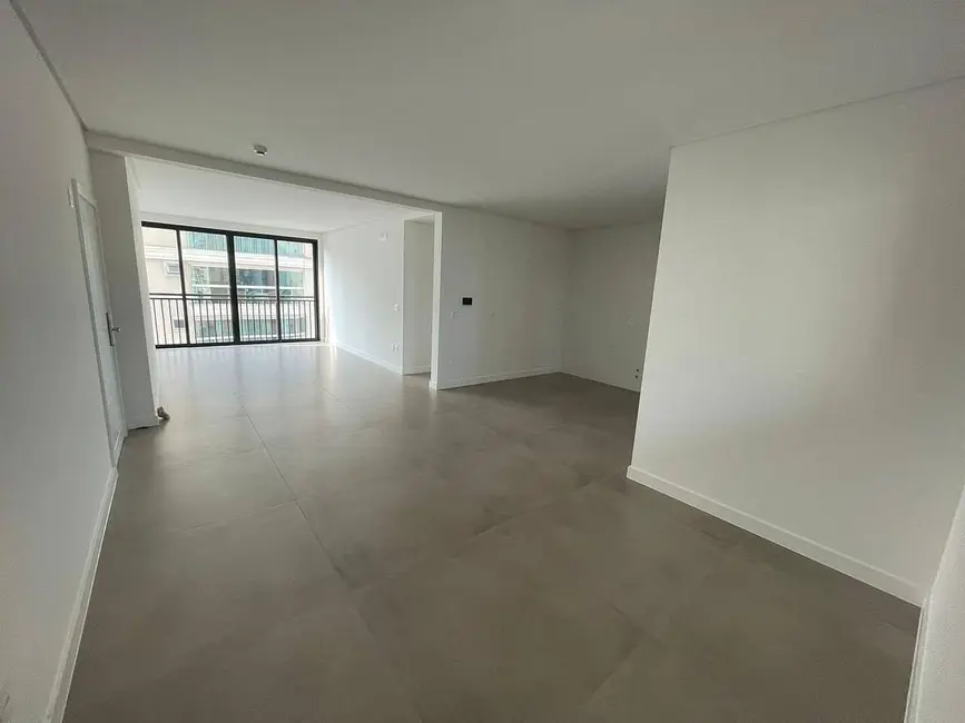 Apartamento com 4 quartos à venda, 149m2 em Centro, Balneario Camboriu - SC - imagem 7 Foto 7 de Apartamento com 4 quartos à venda, 149m2 em Centro, Balneario Camboriu - SC
