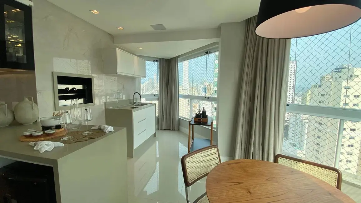 Apartamento com 3 quartos à venda, 136m2 em Centro, Balneario Camboriu - SC - imagem 5 Foto 5 de Apartamento com 3 quartos à venda, 136m2 em Centro, Balneario Camboriu - SC