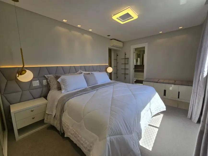 Apartamento com 3 quartos à venda, 136m2 em Centro, Balneario Camboriu - SC - imagem 9 Foto 9 de Apartamento com 3 quartos à venda, 136m2 em Centro, Balneario Camboriu - SC