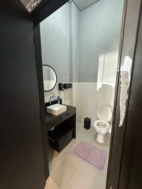 Loja à venda, 60m2 em Uberaba, Curitiba - PR - imagem 7 Foto 7 de Loja à venda, 60m2 em Uberaba, Curitiba - PR