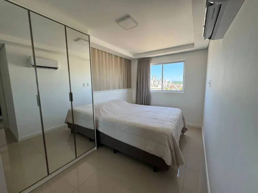 Apartamento com 2 quartos à venda, 62m2 em Estados, Balneario Camboriu - SC - imagem 7 Foto 7 de Apartamento com 2 quartos à venda, 62m2 em Estados, Balneario Camboriu - SC