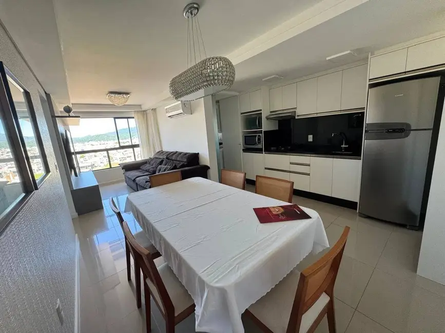 Apartamento com 2 quartos à venda, 62m2 em Estados, Balneario Camboriu - SC - imagem 4 Foto 4 de Apartamento com 2 quartos à venda, 62m2 em Estados, Balneario Camboriu - SC