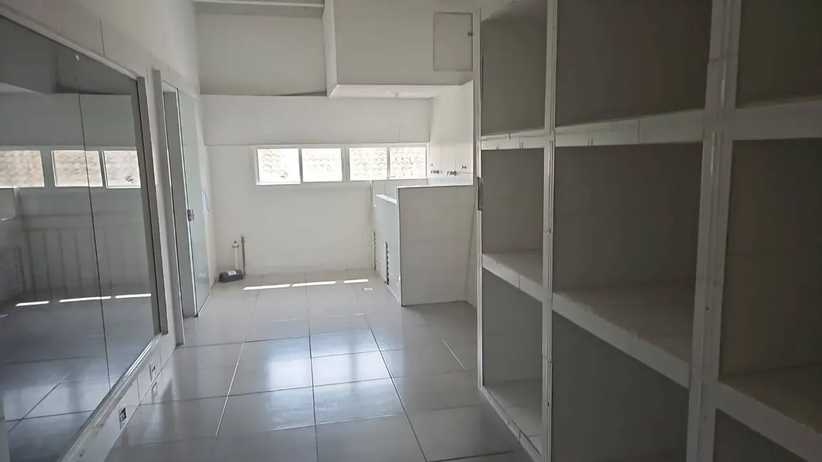 Loja para alugar, 130m2 em Santa Felicidade, Curitiba - PR - imagem 3 Foto 3 de Loja para alugar, 130m2 em Santa Felicidade, Curitiba - PR