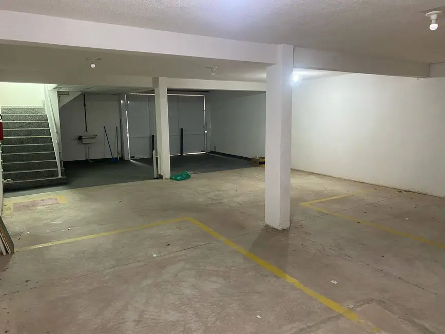 Loja para alugar, 250m2 em Capão Raso, Curitiba - PR - imagem 5 Foto 5 de Loja para alugar, 250m2 em Capão Raso, Curitiba - PR