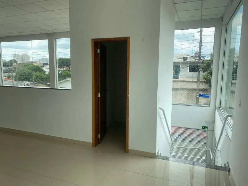 Loja para alugar, 250m2 em Capão Raso, Curitiba - PR - imagem 7 Foto 7 de Loja para alugar, 250m2 em Capão Raso, Curitiba - PR