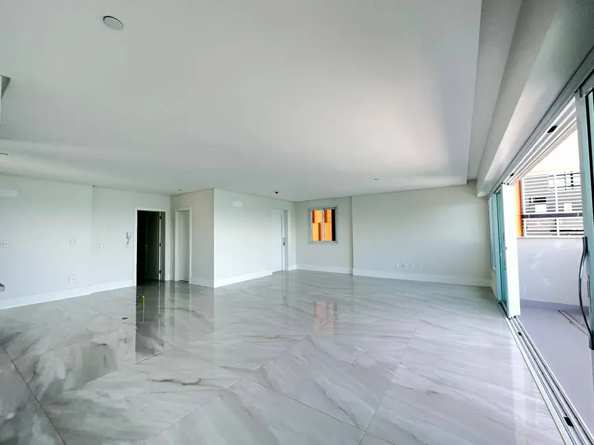 Foto 9 de Apartamento com 5 quartos à venda, 231m2 em Balneario Camboriu - SC