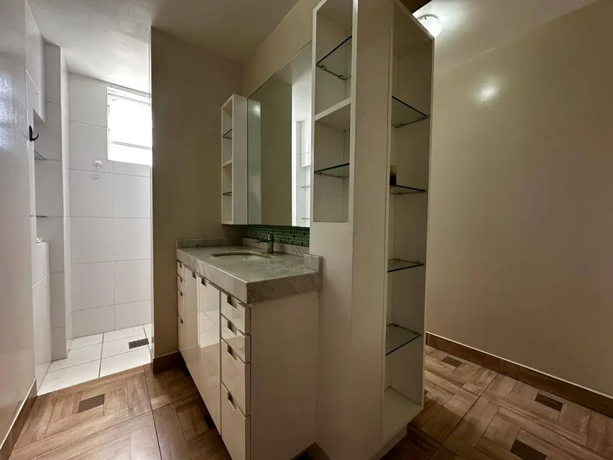 Apartamento com 3 quartos à venda, 221m2 em Centro, Blumenau - SC - imagem 9 Foto 9 de Apartamento com 3 quartos à venda, 221m2 em Centro, Blumenau - SC