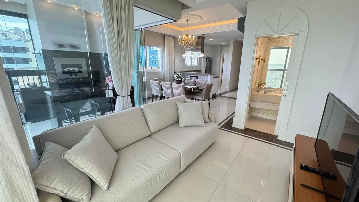 Foto 2 de Apartamento com 4 quartos à venda, 158m2 em Meia Praia, Itapema - SC