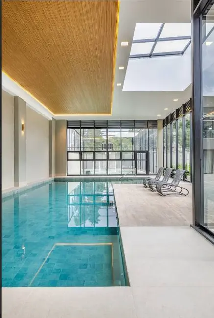 Foto 13 de Casa à venda, 400m2 em Curitiba - PR