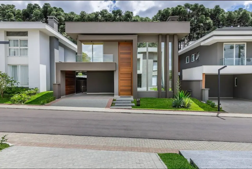 Casa à venda, 400m2 em Curitiba - PR - imagem 1 Foto 1 de Casa à venda, 400m2 em Curitiba - PR