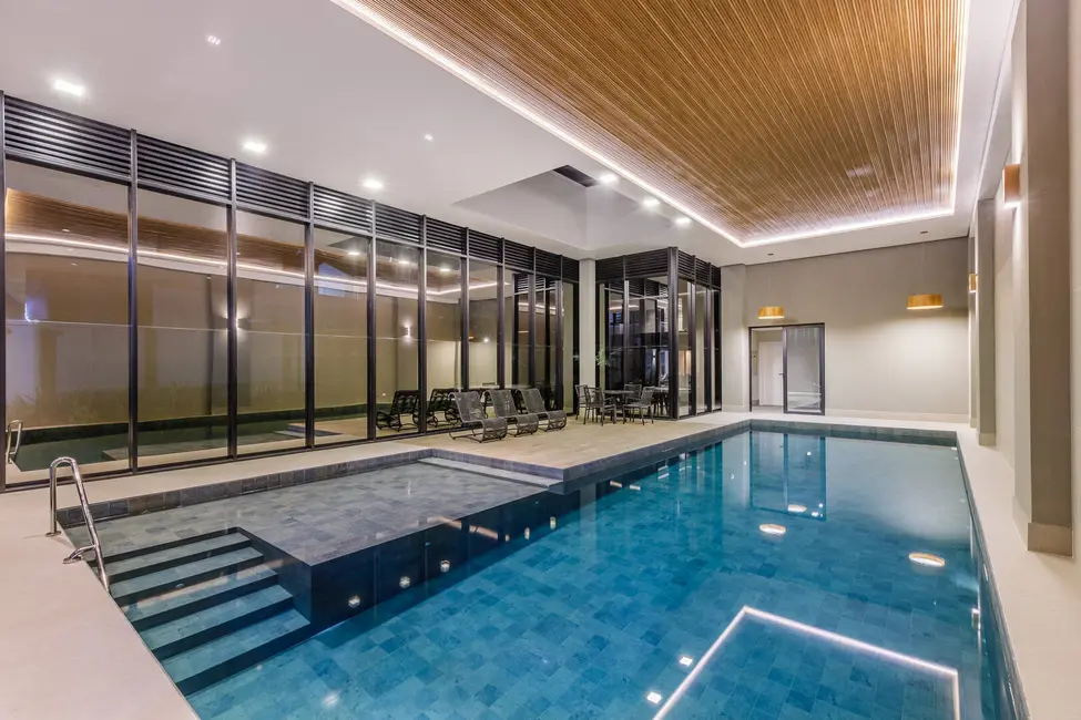 Casa à venda, 400m2 em Curitiba - PR - imagem 9 Foto 9 de Casa à venda, 400m2 em Curitiba - PR