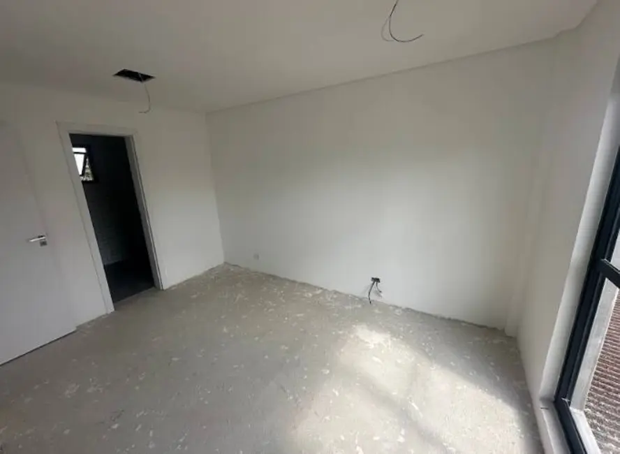 Foto 7 de Casa com 3 quartos à venda, 101m2 em Lindóia, Curitiba - PR
