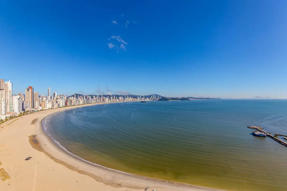 Apartamento com 4 quartos à venda, 237m2 em Centro, Balneario Camboriu - SC - imagem 8 Foto 8 de Apartamento com 4 quartos à venda, 237m2 em Centro, Balneario Camboriu - SC